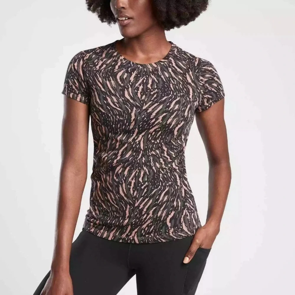 Athleta‎ Organic Daily Printed Tee Abstraction Black Peat Size Small RN 54023